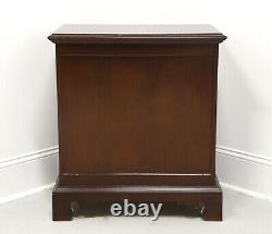 LINK-TAYLOR Heirloom Planters Solid Mahogany Chippendale Bedside Chest A