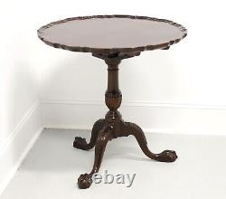 Late 20th Century Mahogany Chippendale Tilt-Top Pie Crust Table