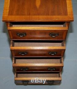 Lovely Pair Of Vintage Burr Yew Wood Lamp Side End Wine Table Chest Of Drawers