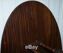 Lovely Pillared Leg Vintage Mahogany Oval Coffee Or Cocktail Table Nice Vintage