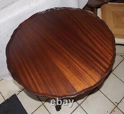 Mahogany Carved Pie Crust Chippendale Lamp Table / Side Table (RP-T824)