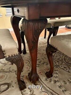Mahogany Table and 6 Chippendale Chairs