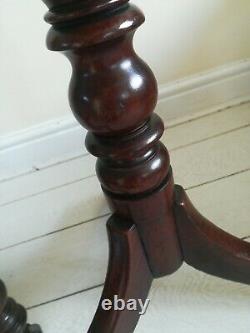 Mahogany Tilt top Tripod Wine Table Lamp Side End Ornately Turned Column Antique