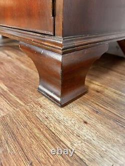 PAIR Baker Furniture Chippendale Carved Mahogany Nightstands Side Tables