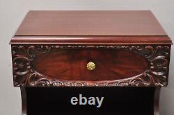 Pair Vtg Chinese Chippendale Flame Mahogany 2 Drawer Nightstands Bedside Tables