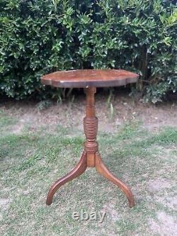 Quality Chippendale Style Tilt Top Side Table