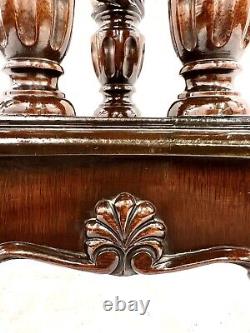 RARE Antique Chippendale Meticulously Hand Carved Mahogany Pie Crust Tea Table