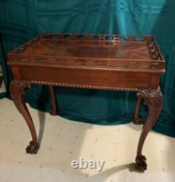 Reduced Vintage Stunning Carved Claw Foot Chippendale Mahogany Lamp/tea Table