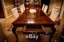 Rittenhouse Square Henredon dinning table With Chairs