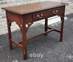 Solid Mahogany Cresent Furniture Chippendale Style Entrance Way Console Table