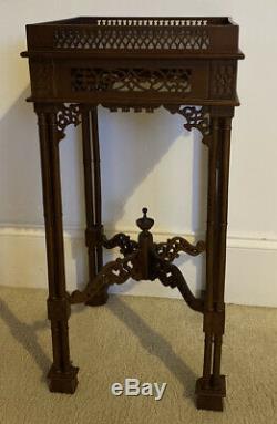 Stunning Antique Mahogany Chinese Chippendale Carved Table Stand Lazy 8 Carving