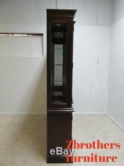 Thomasville Chippendale China Cabinet Breakfront Hutch Collectors Cherry