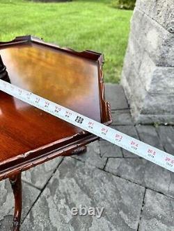 VTG Chippendale Style 2 Tier Pie Crust Carved mahogany Table Claw Foot 31x26