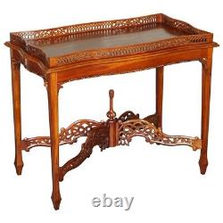Very Fine Antique Mahogany George III Chippendale Style Console Sliver Table