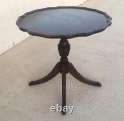 Vintage Antique Federal Carved Pedestal Pie Crust Tea Table