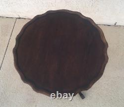 Vintage Antique Federal Carved Pedestal Pie Crust Tea Table