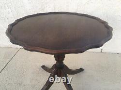 Vintage Antique Federal Carved Pedestal Pie Crust Tea Table