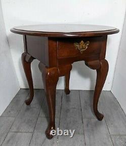 Vintage BROYHILL Round Oval Queen Anne End Table Solid Cherry Wood Chippendale