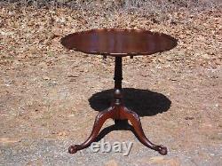 Vintage Charak Chippendale Style Mahogany Pedestal Base Pie Crust Tilt Top Table