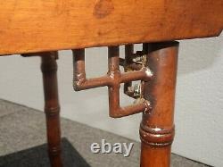Vintage Chinese Chippendale Faux Bamboo End Table w Scalloped Edge Side Table
