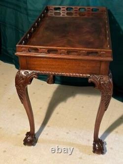 Vintage Chippendale Carved Clawfoot Mahogany Lamp/tea Table