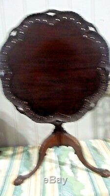 Vintage Chippendale Pie Crust carved Tilt Top Table