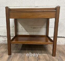 Vintage Chippendale Style Tray Top Nightstand Bedside Table Side Table Tea Table