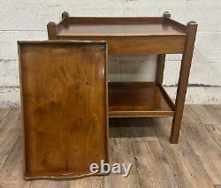 Vintage Chippendale Style Tray Top Nightstand Bedside Table Side Table Tea Table