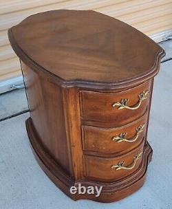 Vintage Drexel Accent / End Table With 3 Drawers