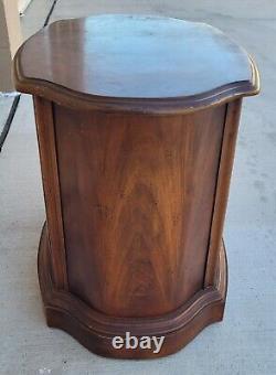 Vintage Drexel Accent / End Table With 3 Drawers