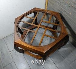 Vintage Hekman Asian Ming Chippendale Style Hexagonal End Table Wood Fretwork