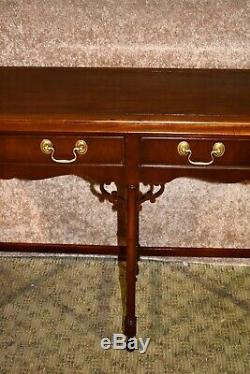 Vintage Hekman Chinese Chippendale Style Mahogany Console Table withBamboo Design