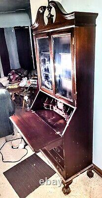 Vintage Maddox Colonial Reproductions Block Nose Mahogany Secretary Desk