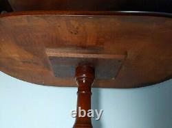 Vintage Mahogany Oval Pedestal 2-Tier Tea Table Duncan Phyfe Chippendale Style