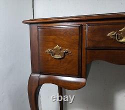 Vintage Queen Anne Chippendale 3-Drawer Lowboy Chest Dressing Table Cherry