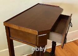Vintage Regency Faux Bamboo Chippendale Bedside Accent / Side Table