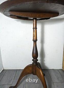 Vintage Rustic English Queen Anne Chippendale Round Tilt Top Wood Pedestal Table