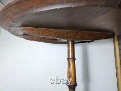 Vintage Rustic English Queen Anne Chippendale Round Tilt Top Wood Pedestal Table