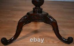 1920 Antique Anglais Chippendale Crotch Acajou Sculpté Table Centrale