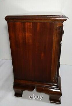 Américain Drew Cherry Wood 3-drawer Bachelor Chest Table Nightstand Chippendale
