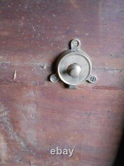 Antique 18e Century Chipendale Walnut Tilt Top Tea Table