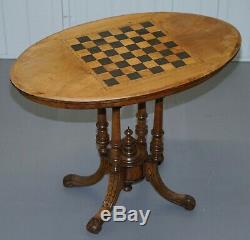 Belle Époque Victorienne 1880 Noyer Et Boxwood Marqueterie Marqueterie Jeux D'échecs Table Ovale