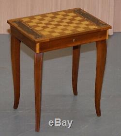 Belle Petite Musique D'échecs Jeux Backgammon Table Avec Tiroir Et Des Pièces D'échecs