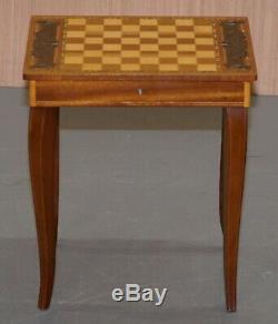 Belle Petite Musique D'échecs Jeux Backgammon Table Avec Tiroir Et Des Pièces D'échecs