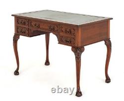 Bureau Chippendale en acajou Table d'écriture Griffes de balle