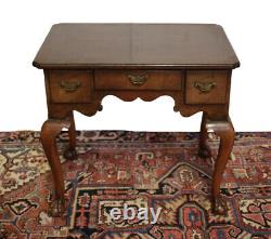 Chippendale Style Lowboy En Bois Dur Foncé / Table D'habillage Vers 1900