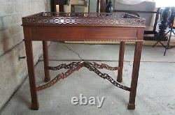 Chippendale Style Mahogany Side Accent Tea Ou Silver Table Percé Galerie Haut