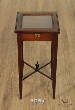 Chippendale Style Square Ahogany Vitrine Display Table Latérale