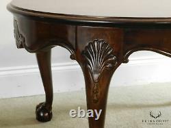 Chippendale Style Walnut Oval Mahogany Ball And Claw Table Basse