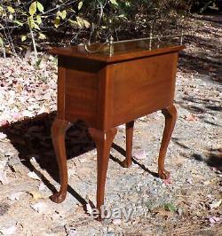 Commode de lingerie console de style Chippendale Cherry Valley vintage